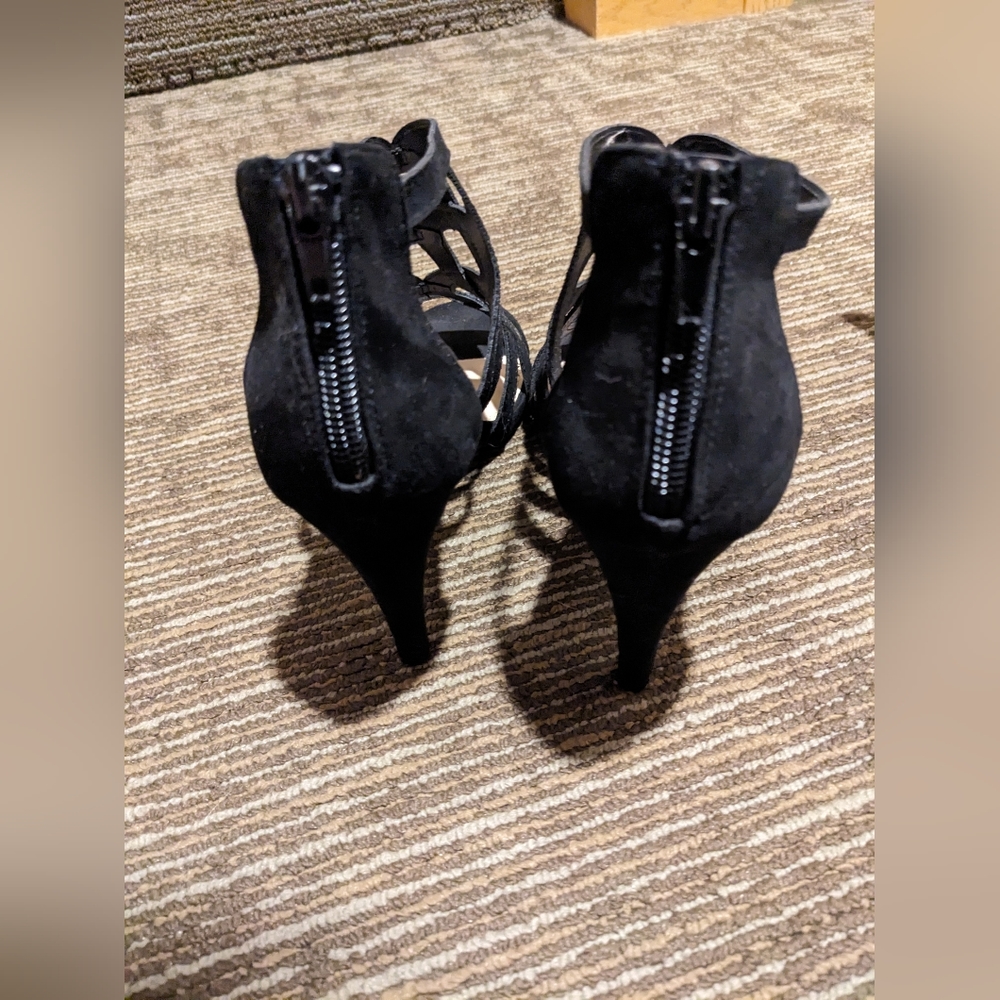 Kelly & Katie black heels 8 - Picture 2 of 3
